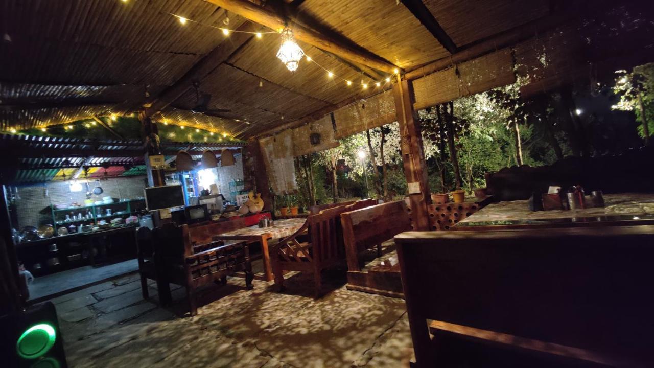 Hobo Huts By The Riverside Panuanaula Экстерьер фото