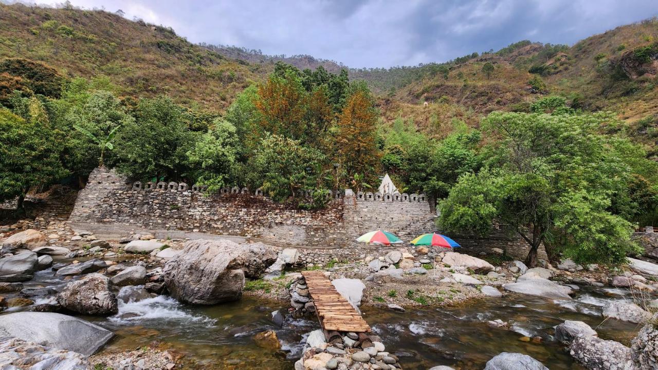 Hobo Huts By The Riverside Panuanaula Экстерьер фото